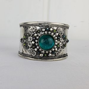 listing-status-banner